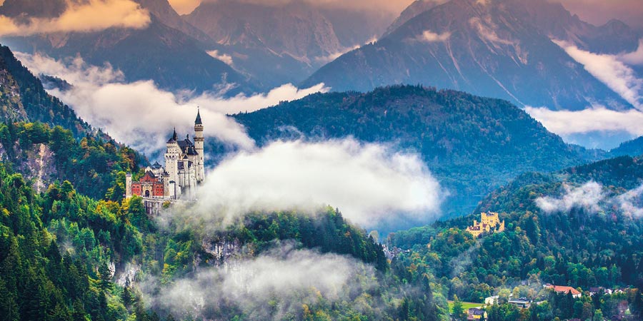 Admiring fairytale Neuschwanstein Castle