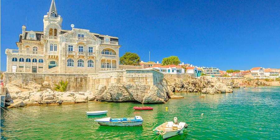 Exploring beautiful Cascais